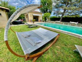 Maison 6p, 3ch, piscine chauffée, jacuzzi, cuisine d'été, jardin clos